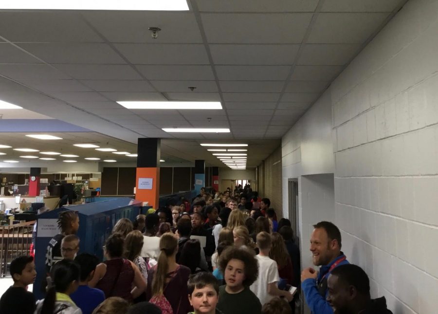 Students, staff work to calm beginning-of-year hallway tension